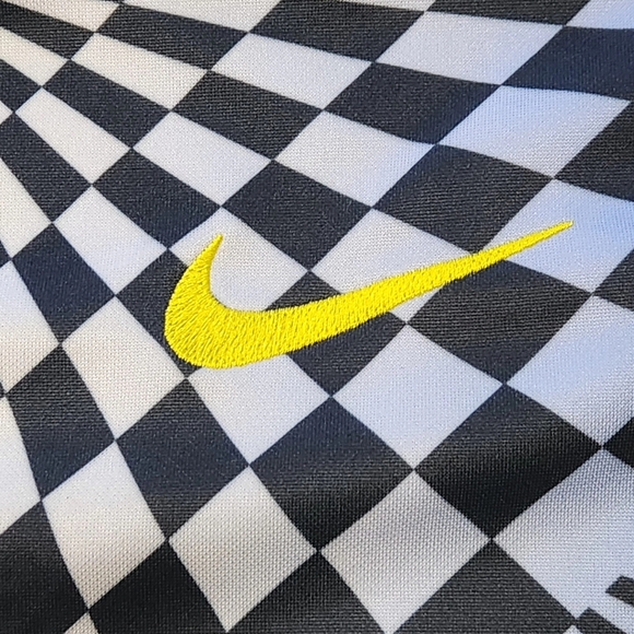 Chelsea FC 2021-22 Training Shirt - Picture 7 of 7